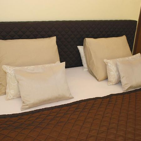 B&B Golden Corner 24 Μεσελέν Εξωτερικό φωτογραφία